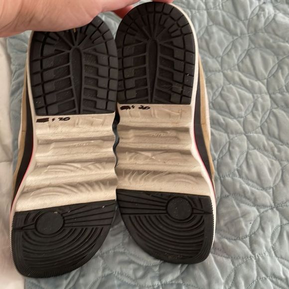 Nike unique sneaker boots, suede, believe to be called jester boots, size 8 1/2 - Picture 3 of 5